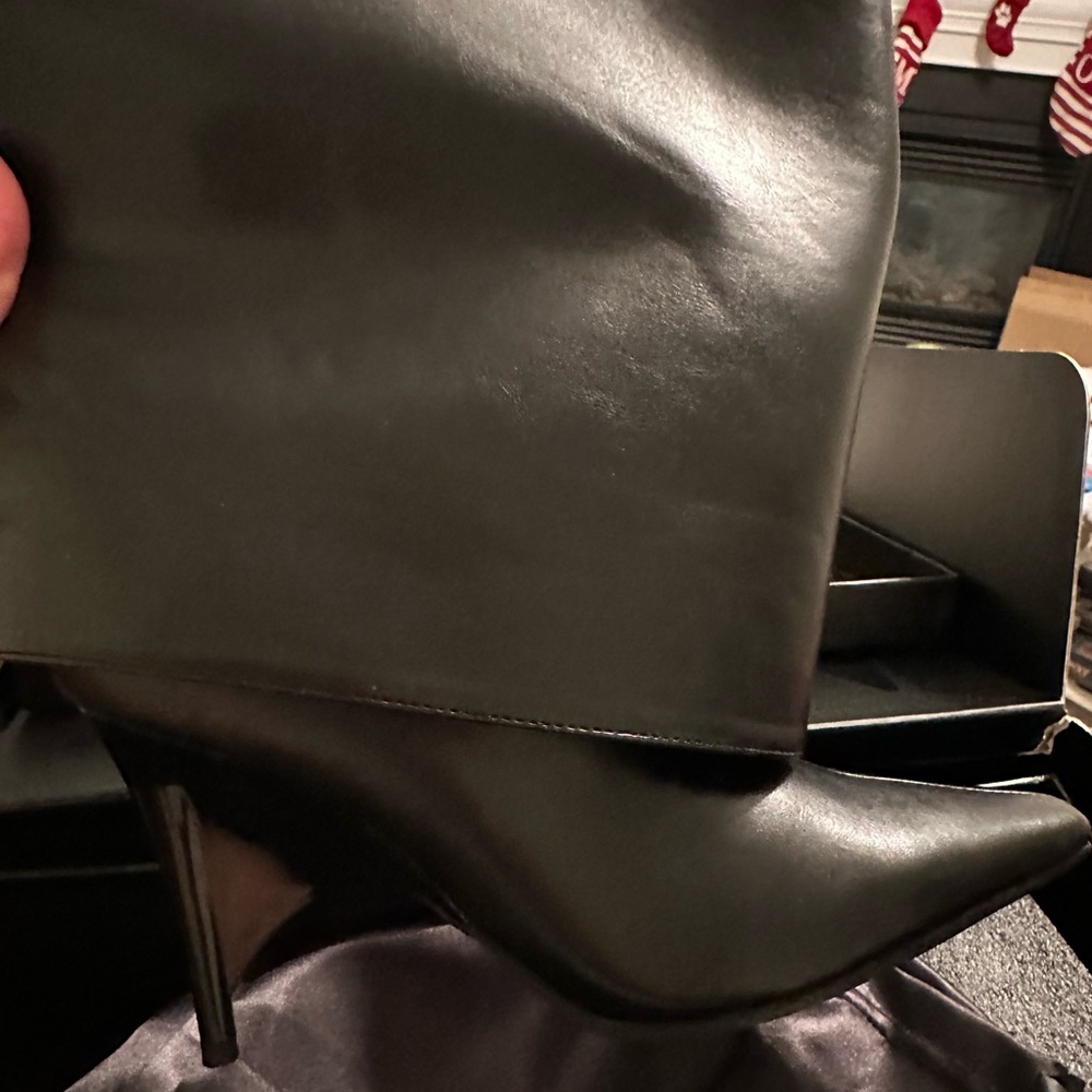 Elegant Black Leather Heeled Boots for Women